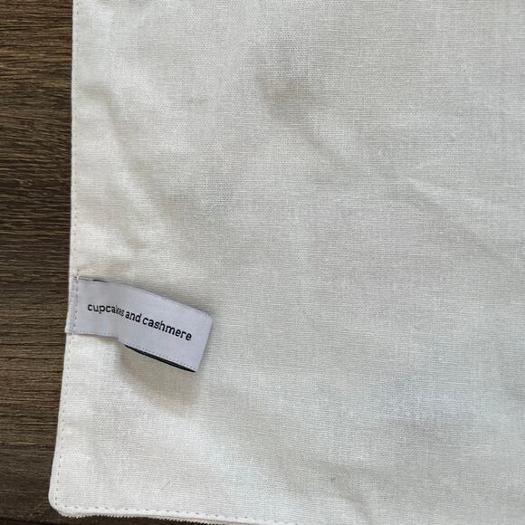 Cupcakes and Cashmere Spring Floral Multicolor Embroidered 14 X 72 Table Runner - Picture 11 of 16